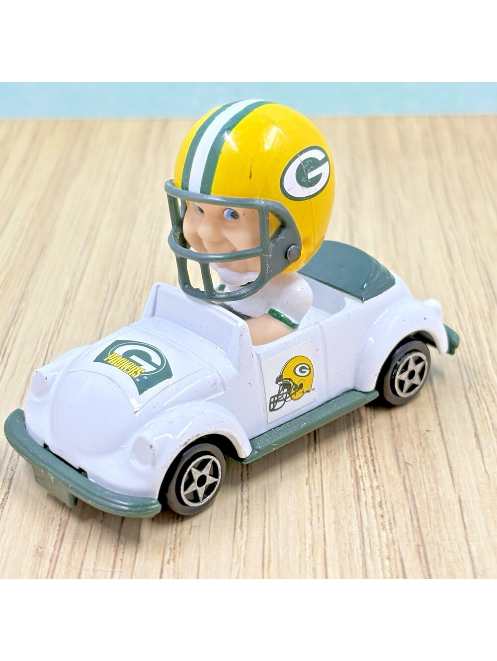 1997 Ertl Green Bay Packers Bobblehead Die-Cast Car Team NFL White Beetle